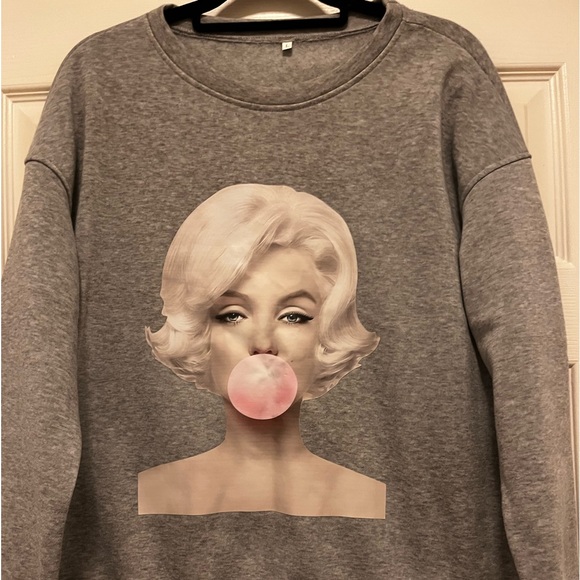 Sweaters - Iconic Marilyn Monroe sweatshirt 💗